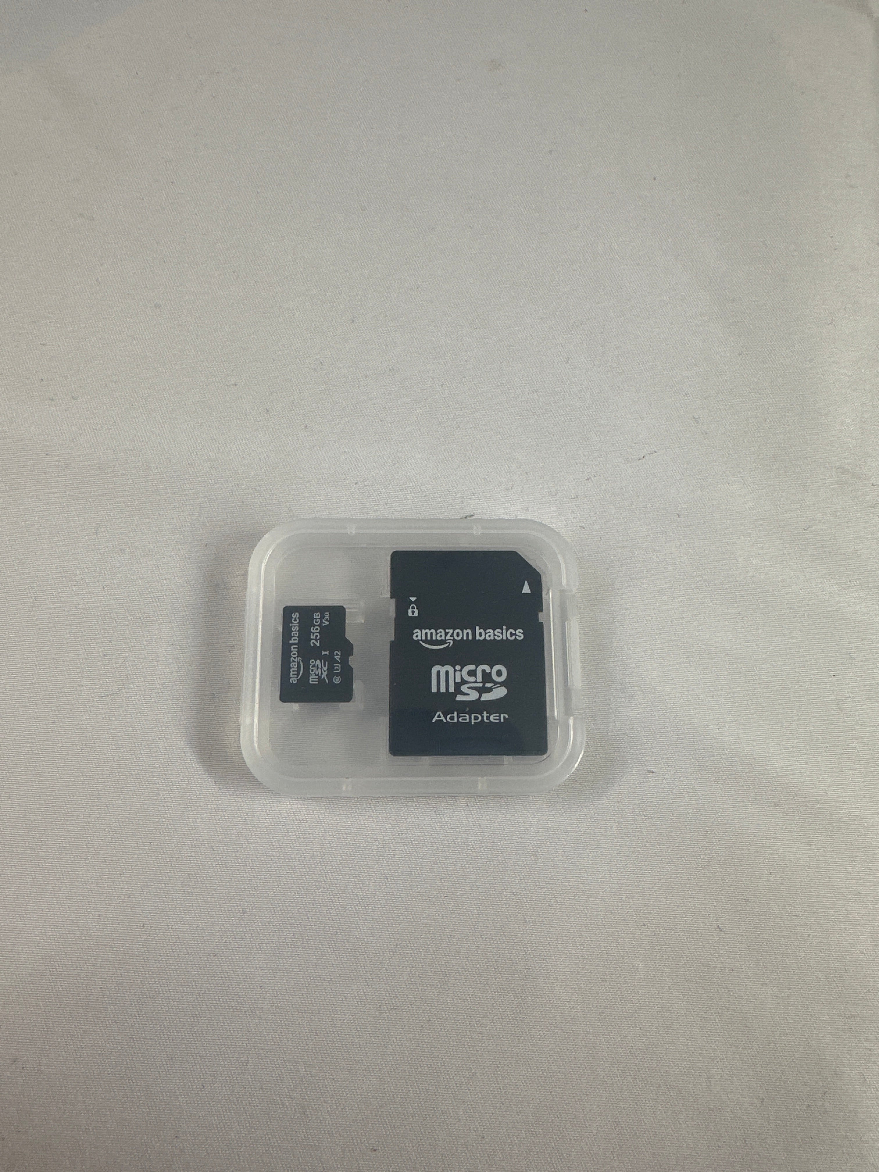 Amazon Contactless Cards Amazon Basics MicroSDXC 256 GB con adattatore SD, A2 U3, velocità fino a 100 MB/s, nero