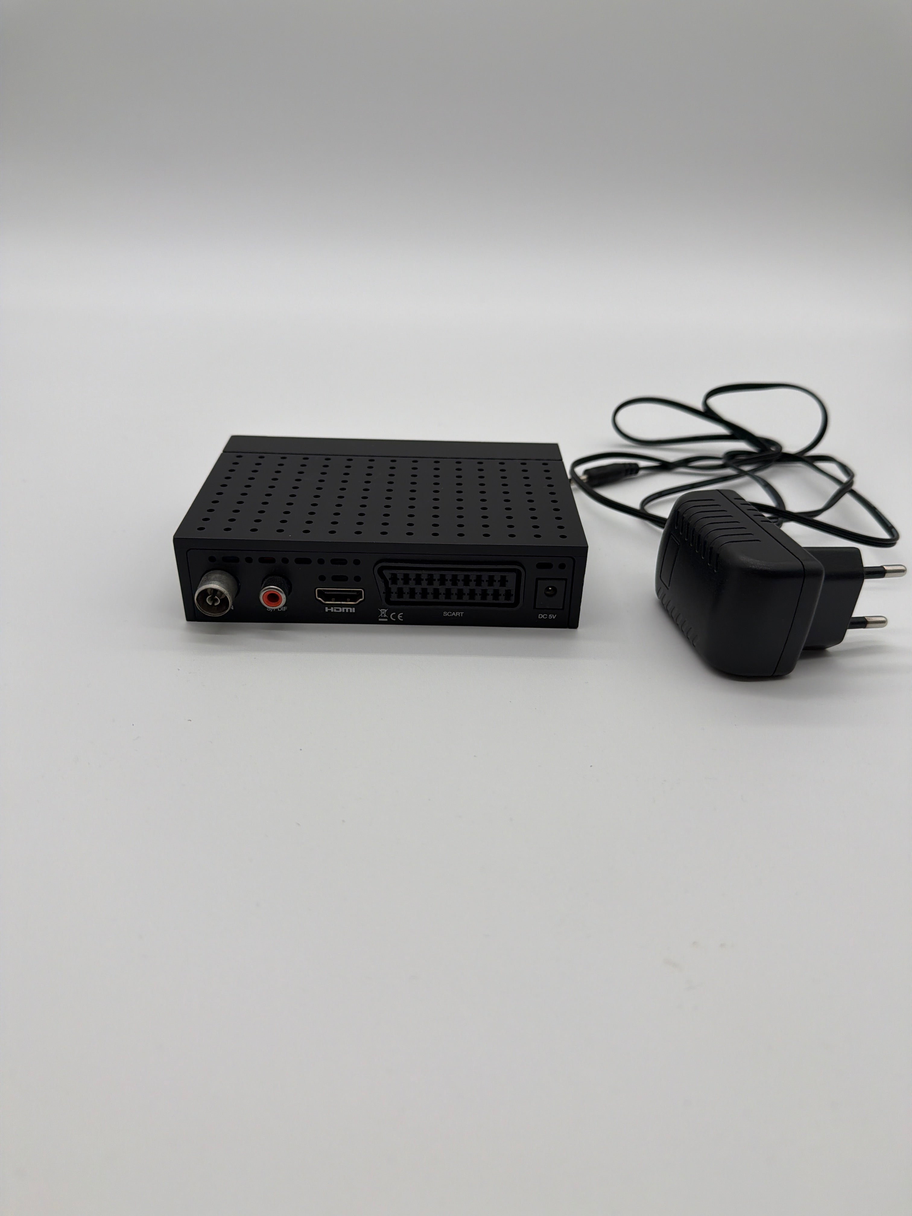 Edision Picco T265+ Wireless HDMI Extenders Edision Picco T265+ decoder DVB-T2 / DVB-C Full HD H.265 (HEVC) HDMI USB SCART S/