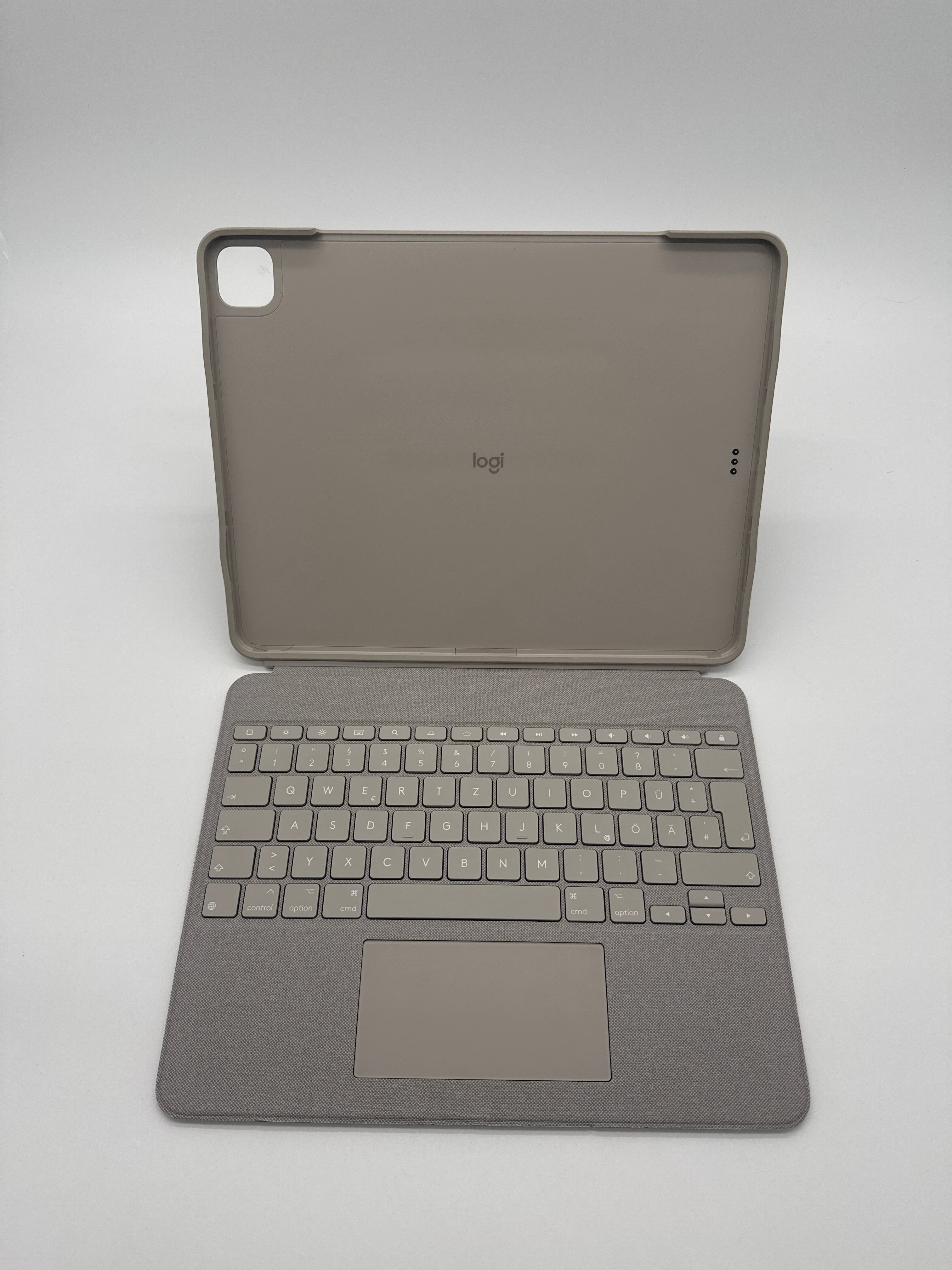 Logitech Sand Logitech Combo Touch per iPad Pro 12,9" (5ª/6ª gen) - Tastiera rimovibile, Trackpad, QWERTZ - Sand