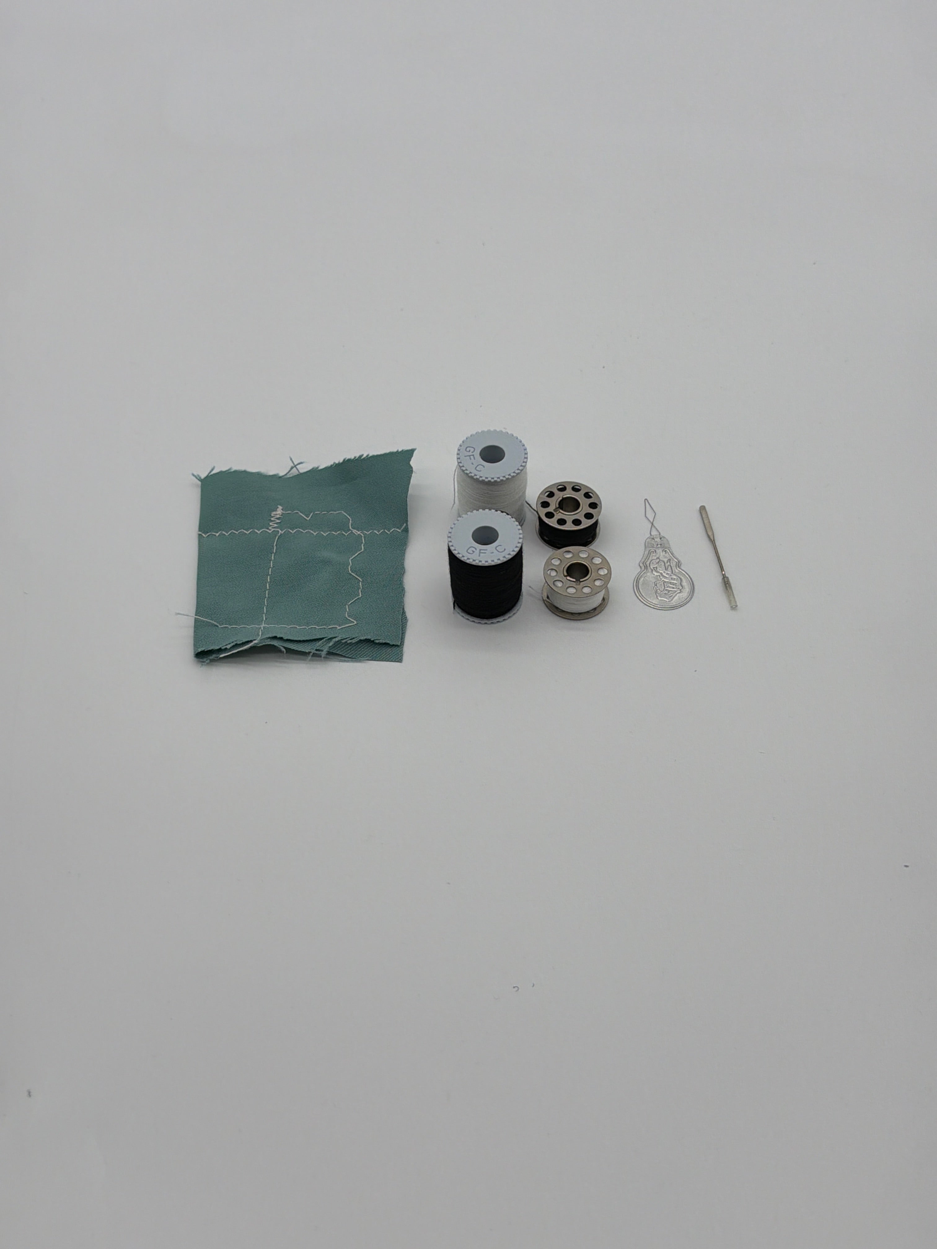 Emerio SEW-121820 Sewing Machine Needles Emerio SEW-121820 macchina da cucire mini per bambini e principianti, 12 punti, alim
