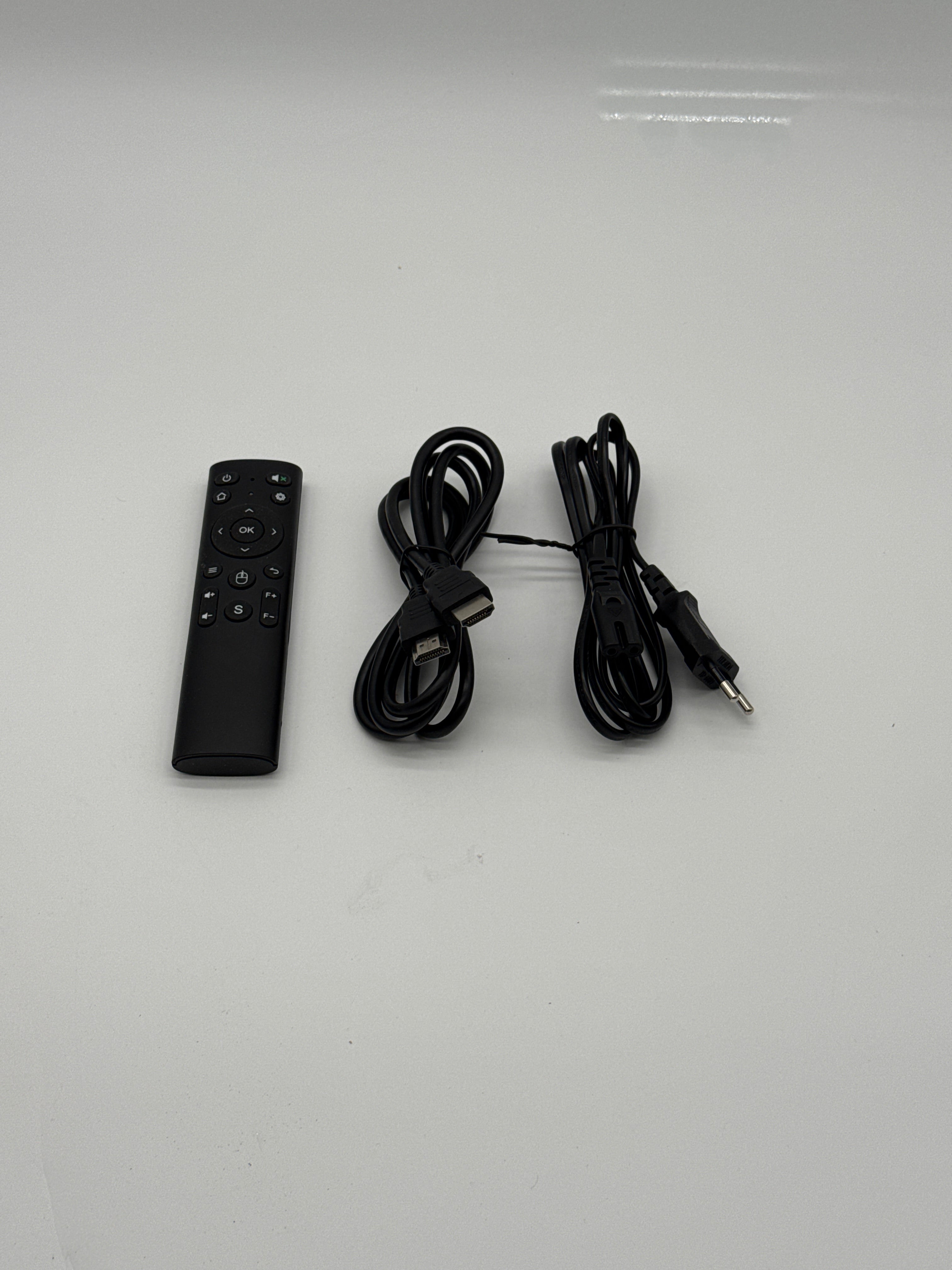 WiMiUS non specificato Cinema Video Cameras WiMiUS Proiettore Home Cinema 1080P (supporto 4K) con Android TV, Wi‑Fi e Bluetoo