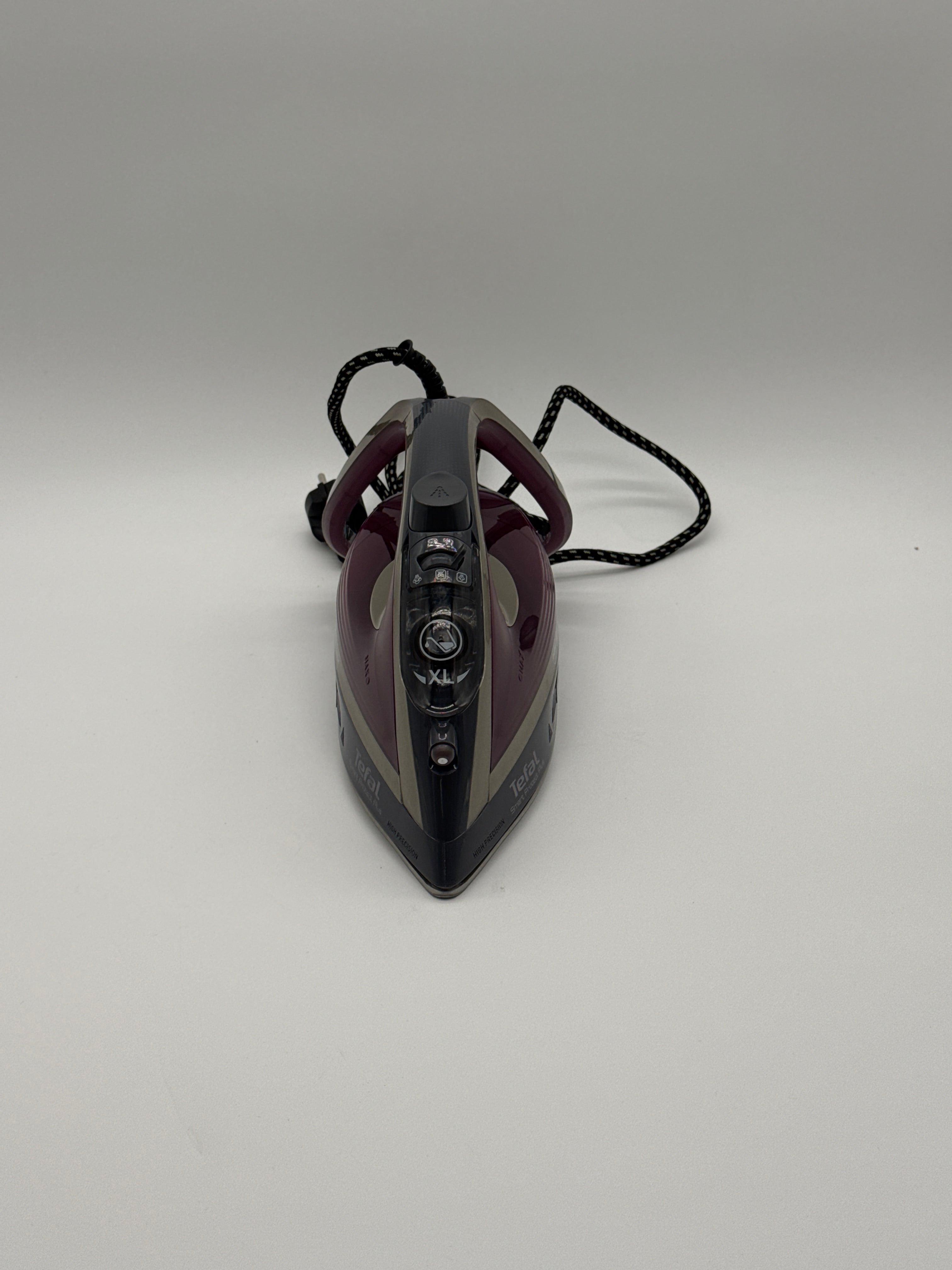 Tefal Smart Protect Plus FV6870 Iron Tefal Smart Protect Plus FV6870 - Ferro da stiro a vapore 2800W