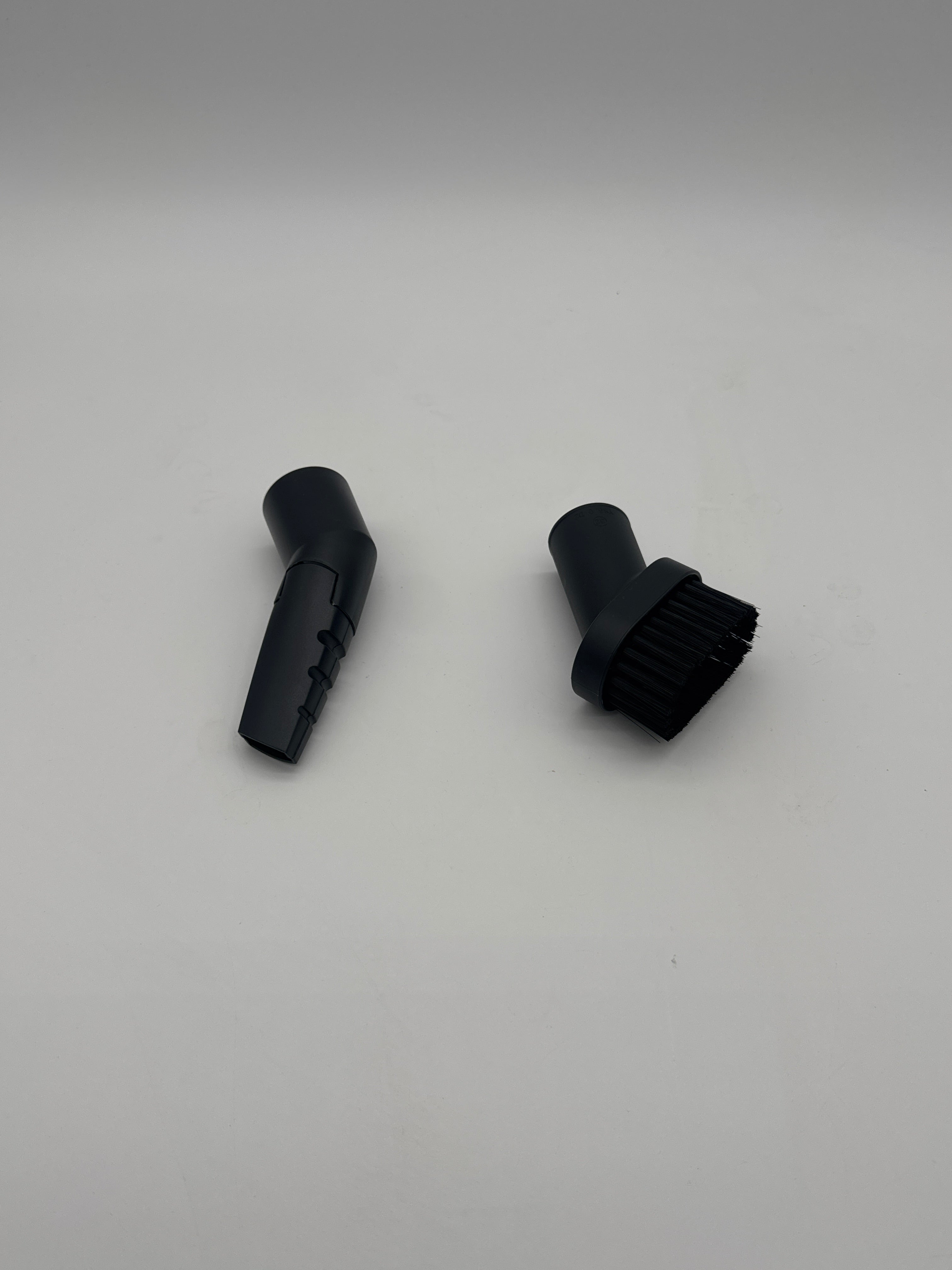 AEG Clean 5000 AB51C1DB Canister Vacs AEG Clean 5000 AB51C1DB aspirapolvere a traino con sacchetto