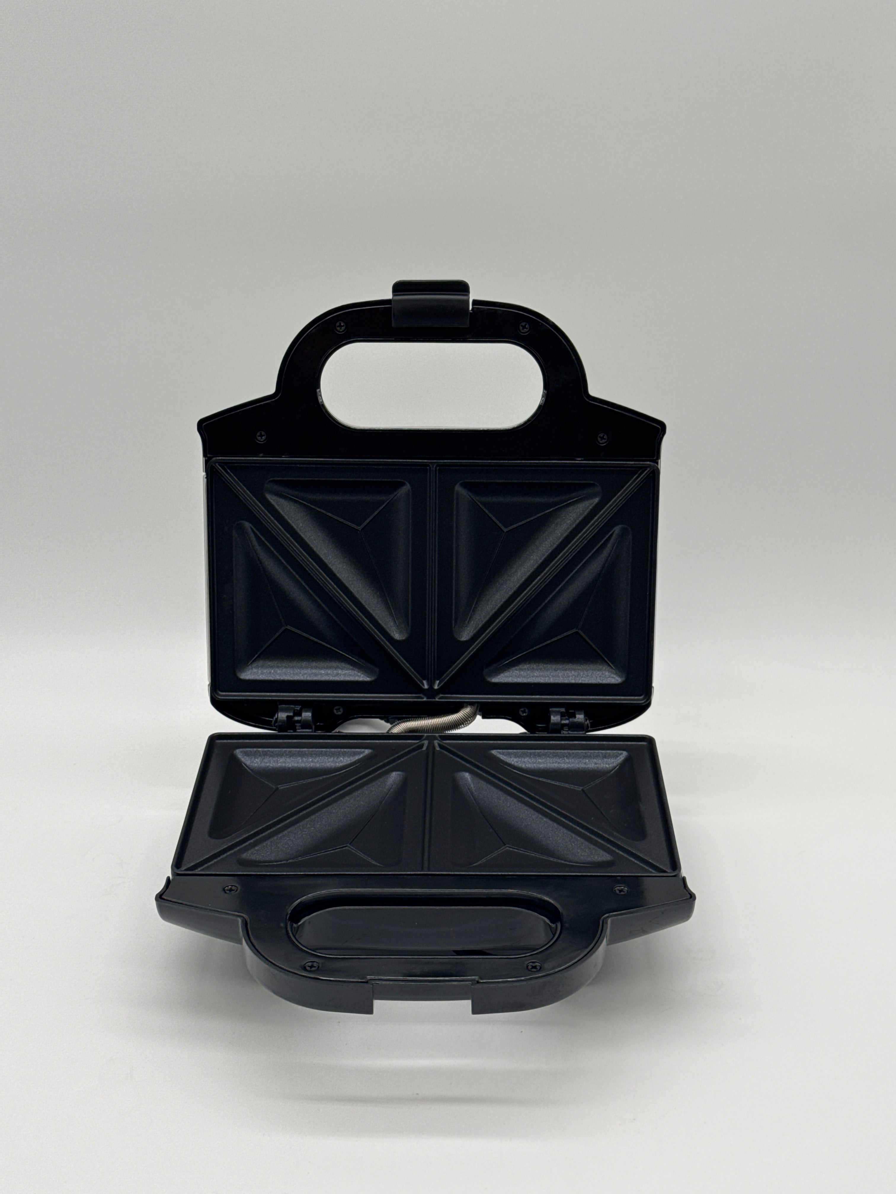 Tefal Ultracompact SM1552 Sandwich Makers Tefal Ultracompact SM1552 Sandwich Maker per sandwich triangolari