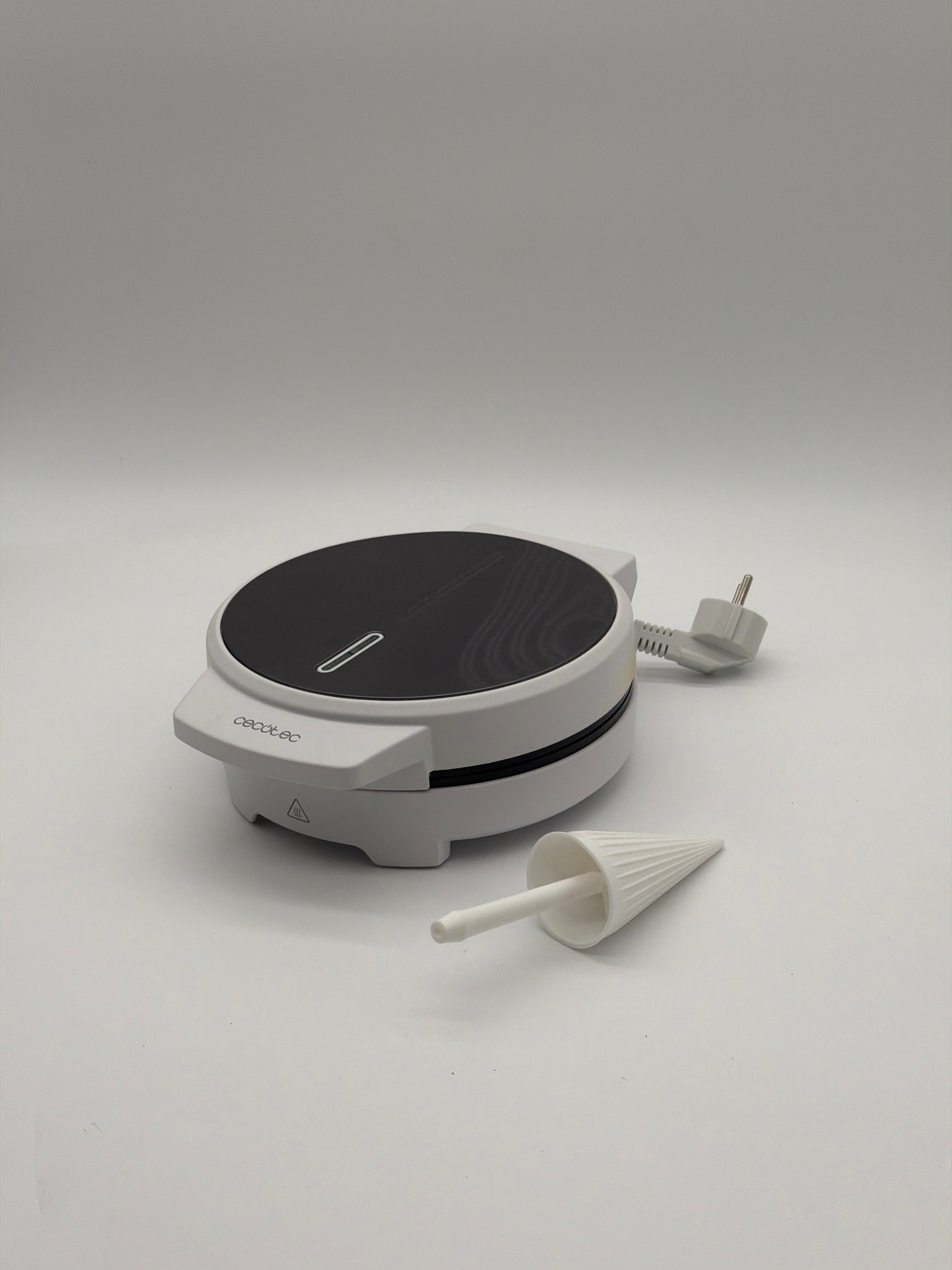 Cecotec Fun Gofrestone Cone Elettrodomestico Cecotec Fun Gofrestone Cone - Piastra per waffle 1000 W