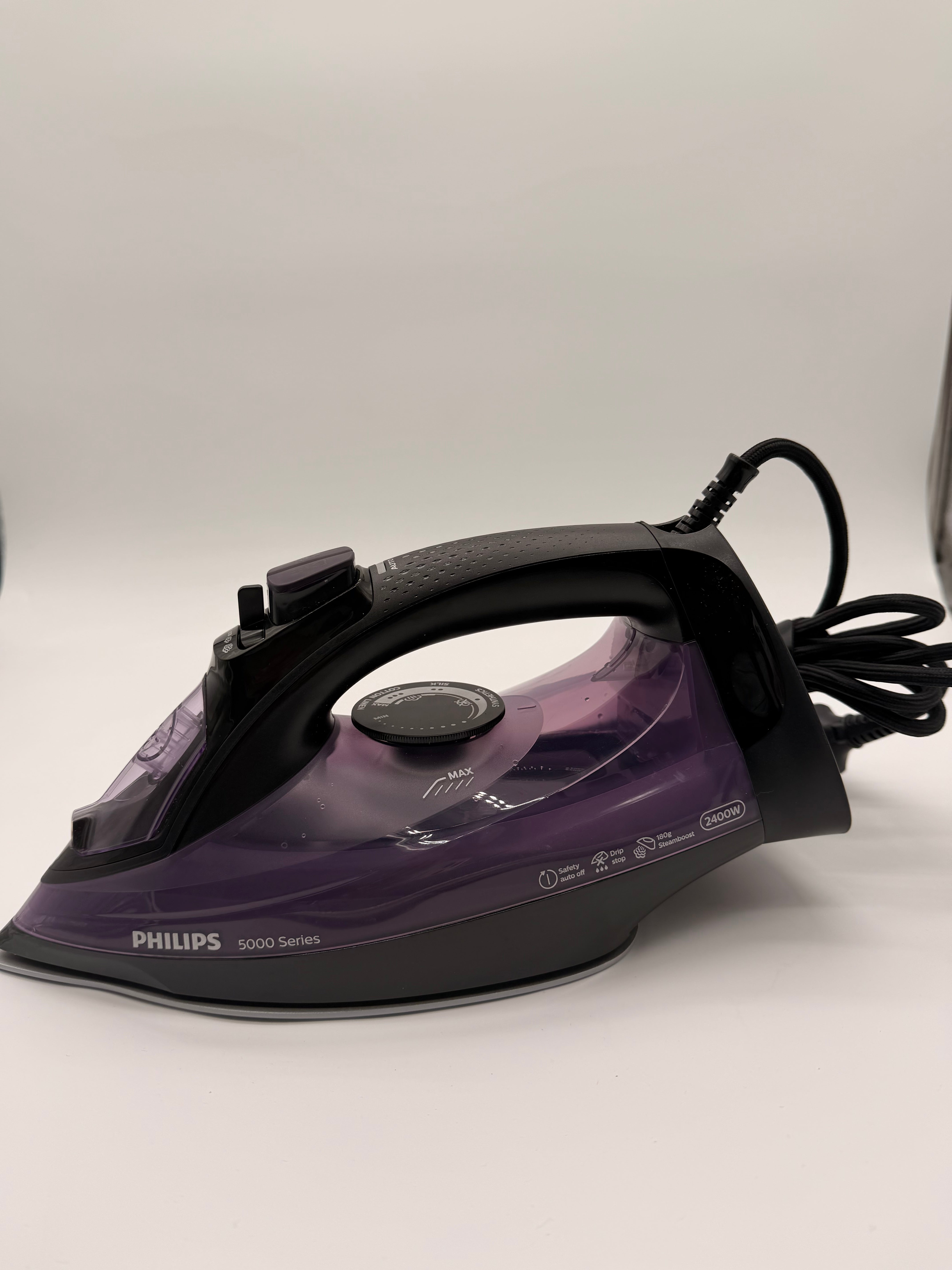Philips DST5030/80 Iron Philips 5000 Series DST5030/80 - Ferro da stiro a vapore 2.400 W