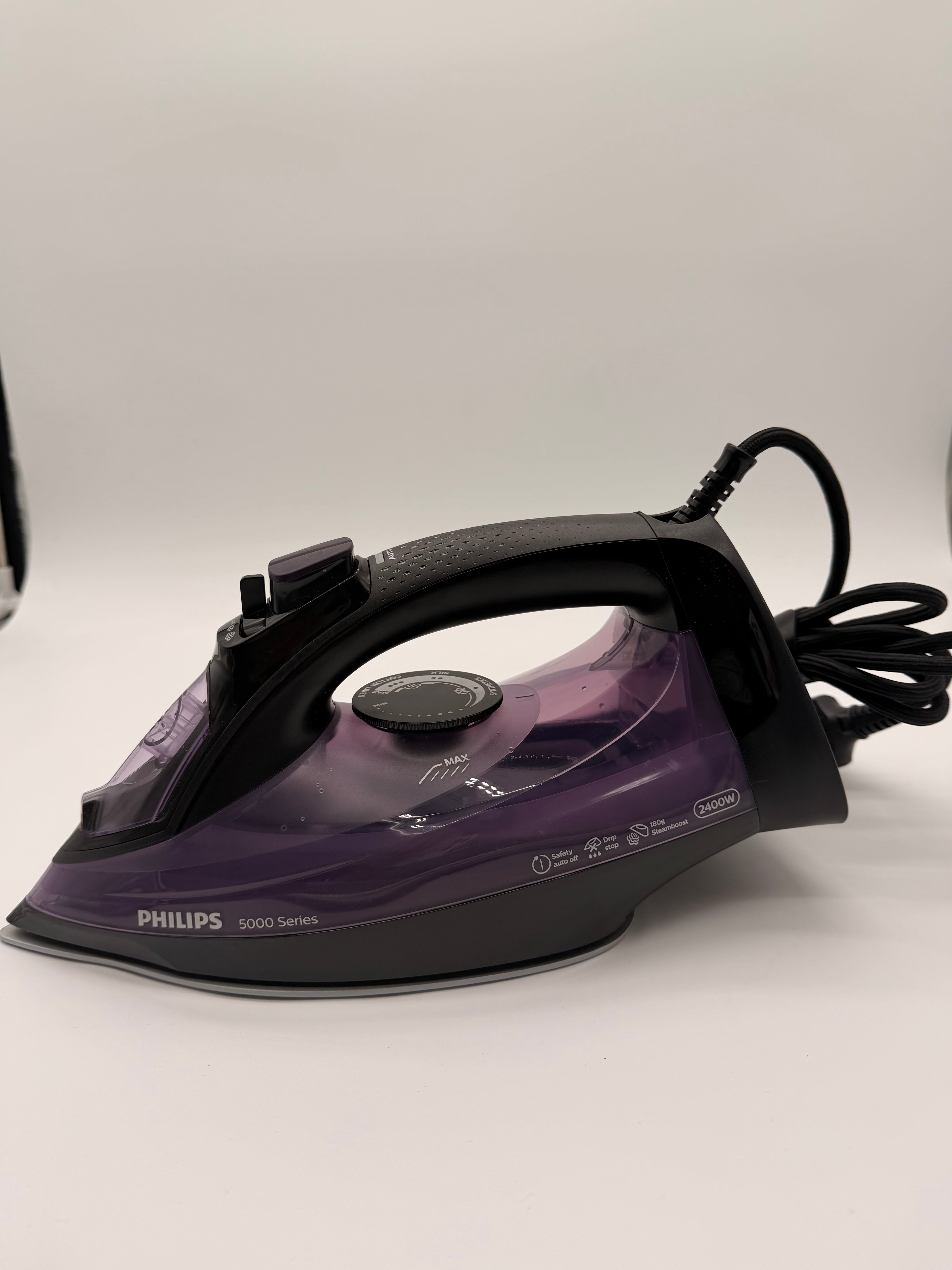 Philips DST5030/80 Iron Philips 5000 Series DST5030/80 - Ferro da stiro a vapore 2.400 W