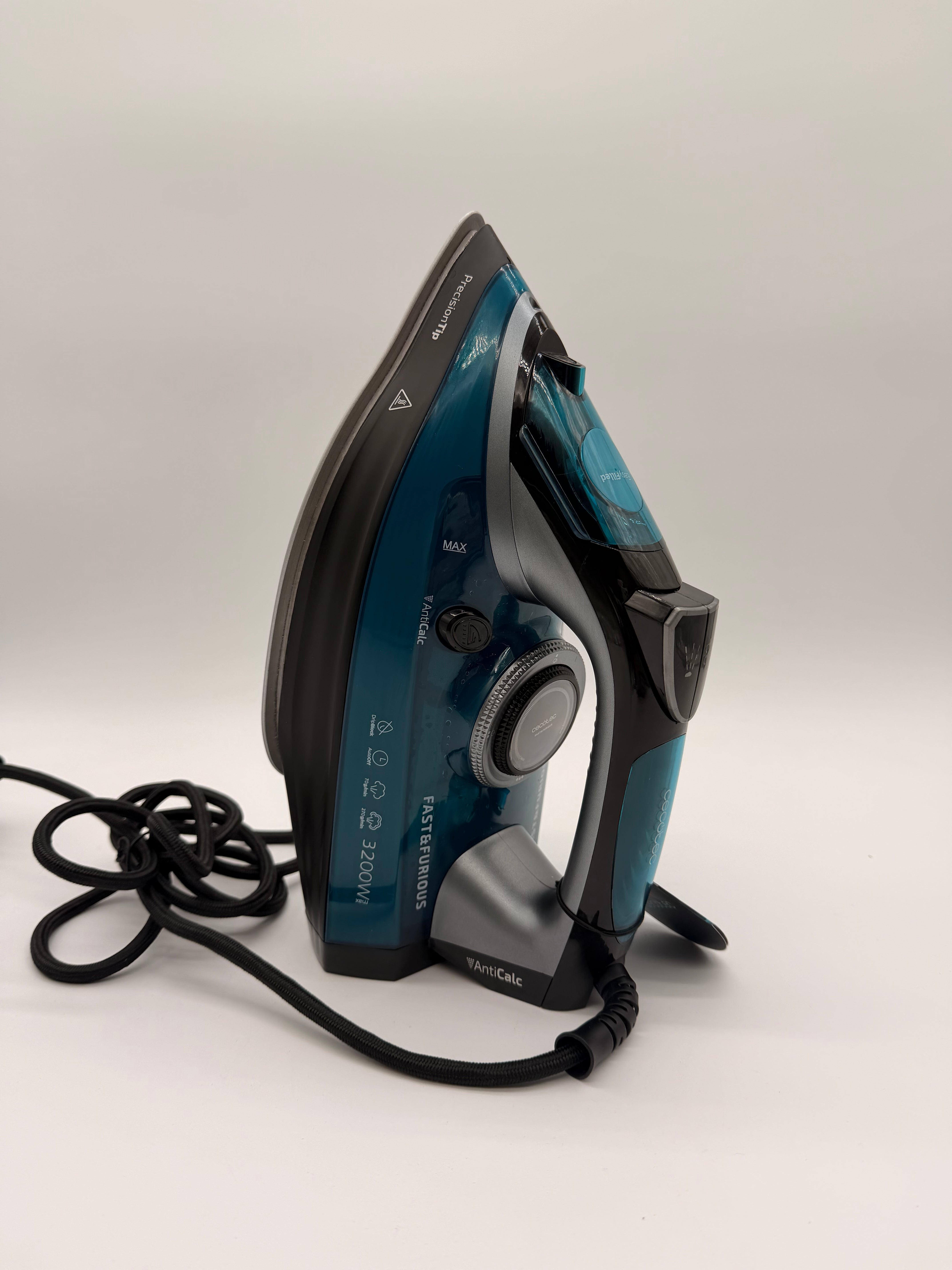 Cecotec Fast&Furious 5060 Ultra Steam Iron Cecotec Fast&Furious 5060 Ultra Steam - Ferro da stiro a vapore 3200W