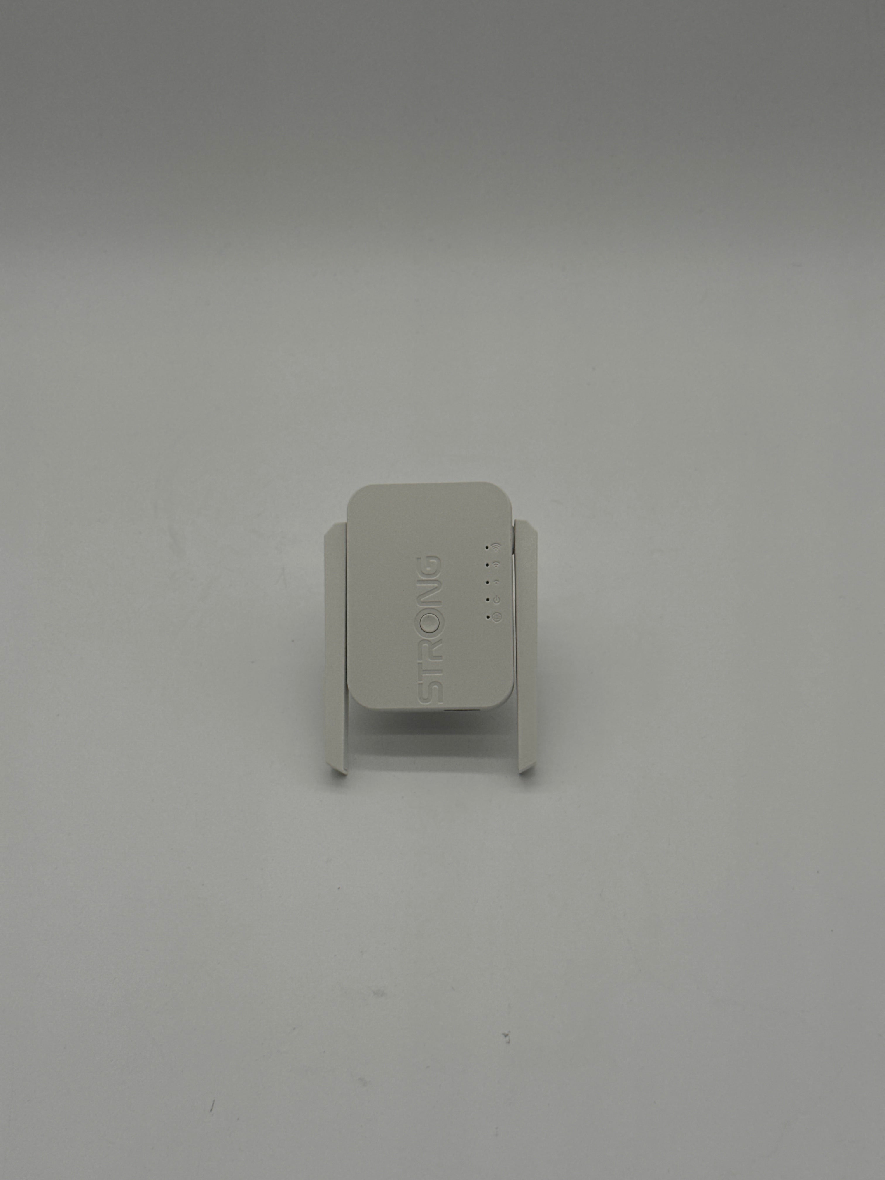 STRONG 300Mbit/s WLAN Verstärker Wireless Access Points STRONG Ripetitore WLAN 300 Mbit/s con porta Ethernet 100 Mbit/s, WPS