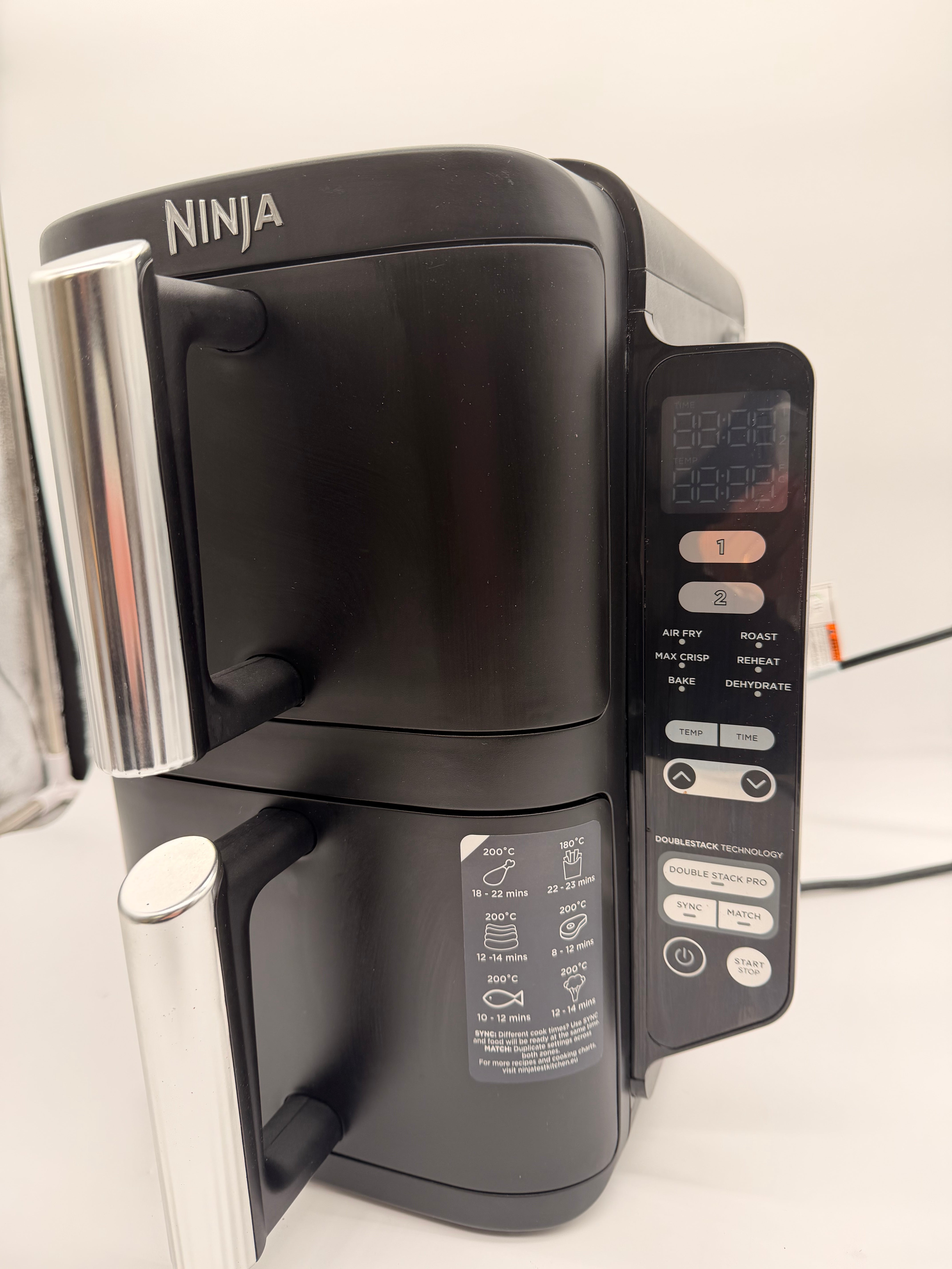 Ninja Electric Cookware Ninja Double Stack Air-Fryer, Friteuse verticale sans huile à 2 tiroirs, 4 niveaux cuisson, 2 tiroirs