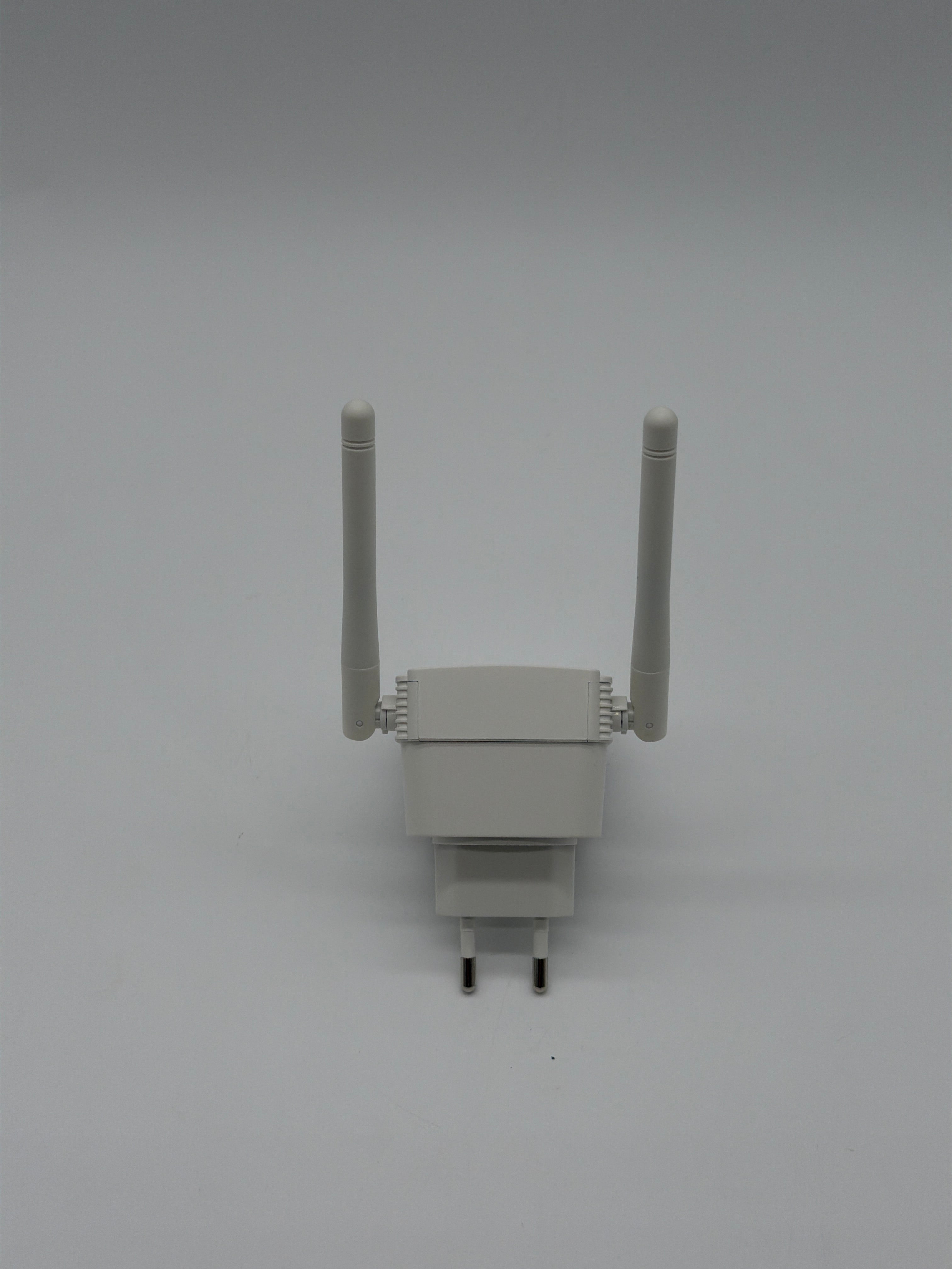 STRONG WLAN Repeater 300 v2 Wi-Fi Range Extenders STRONG WLAN Repeater 300 v2 - Ripetitore Wi‑Fi 300 Mbps (2,4 GHz) bianco