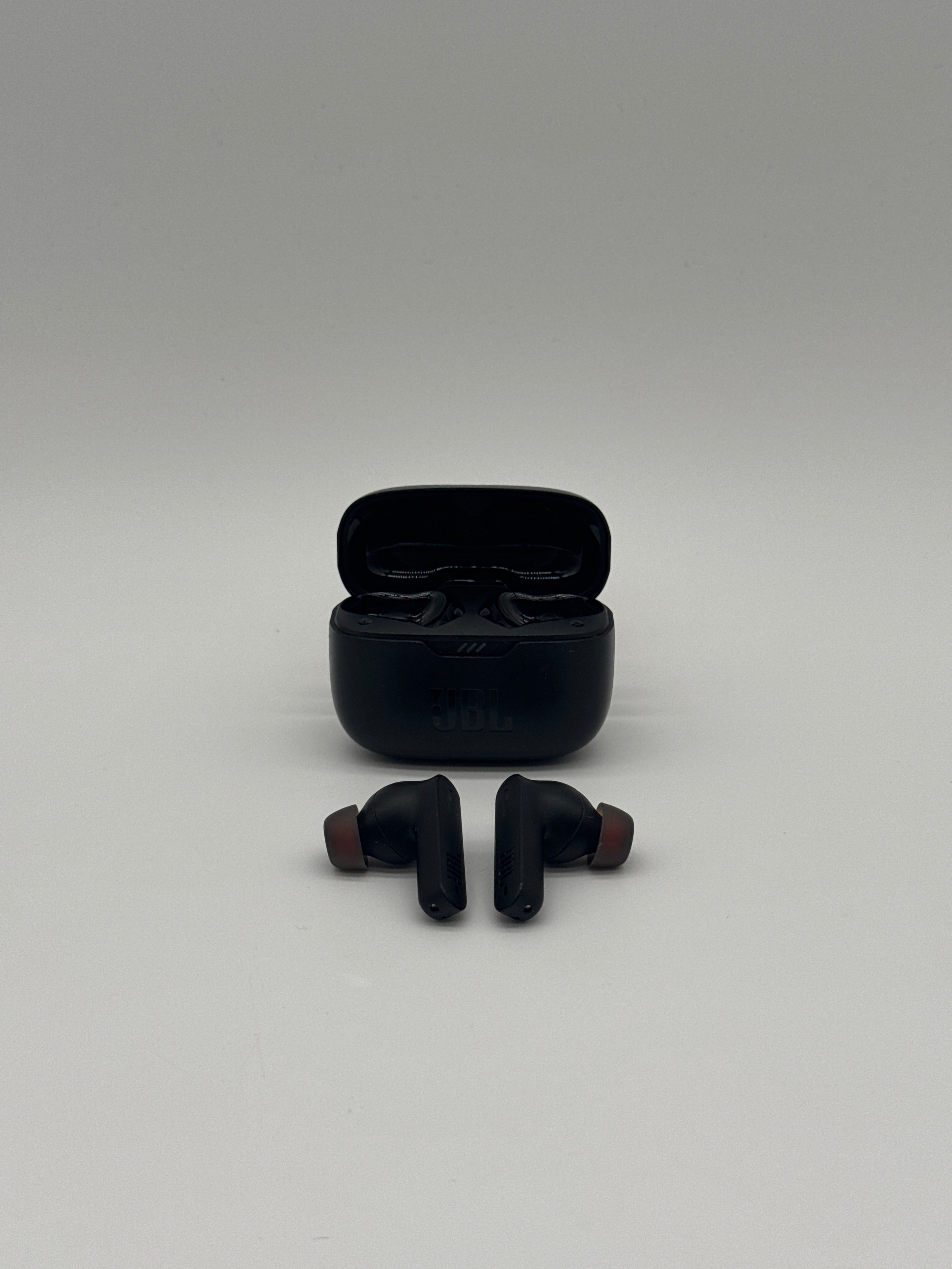 Beats Studio Buds+ In-Ear Headphones Beats Studio Buds+ — Auricolari True Wireless con ANC (Nero/Oro)