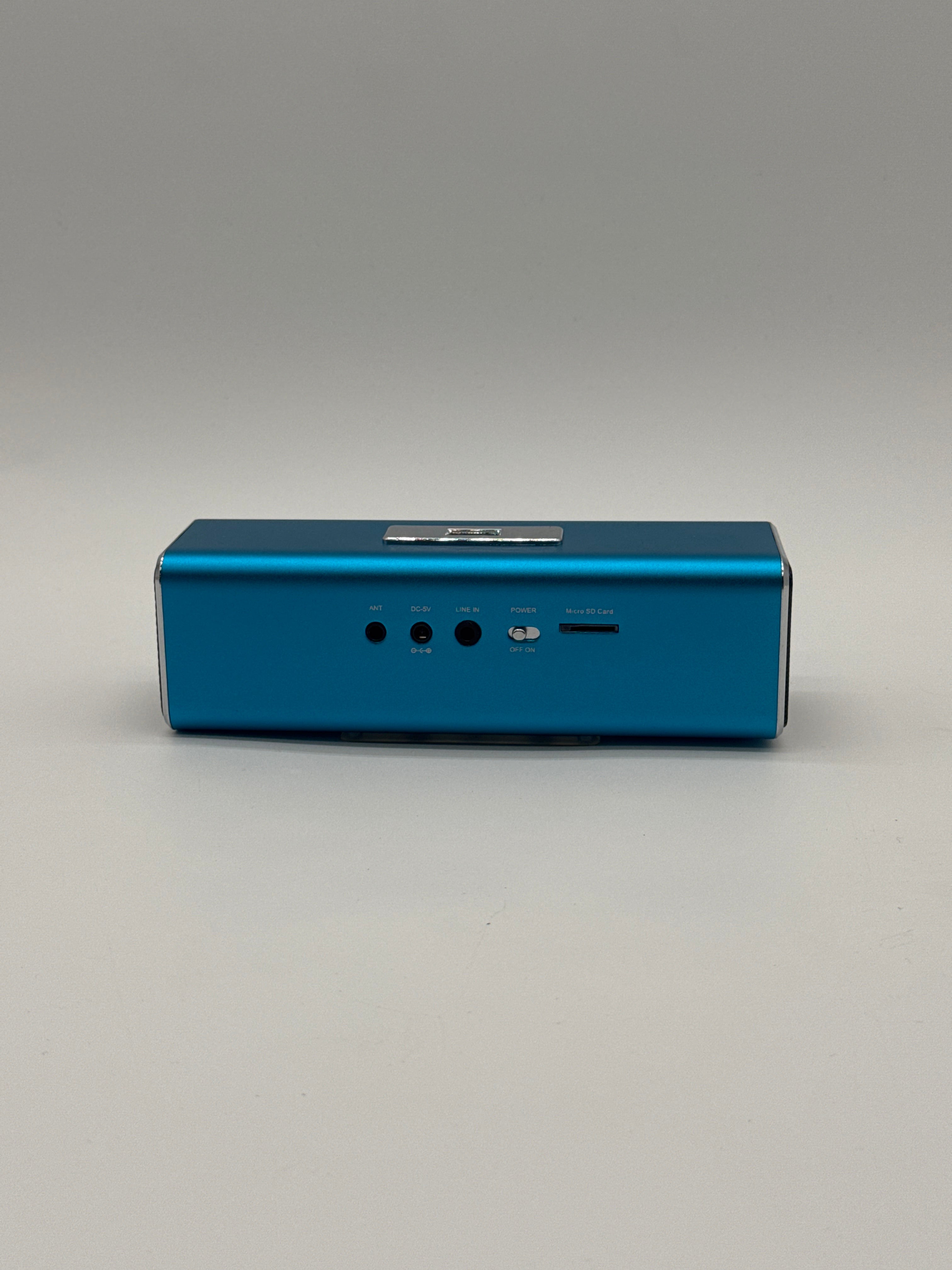 MusicMan MA Radio portatile con lettore MP3 MusicMan MA Lautsprecher (MP3-Player, Soundstation & Radio, USB, Line-In) blau