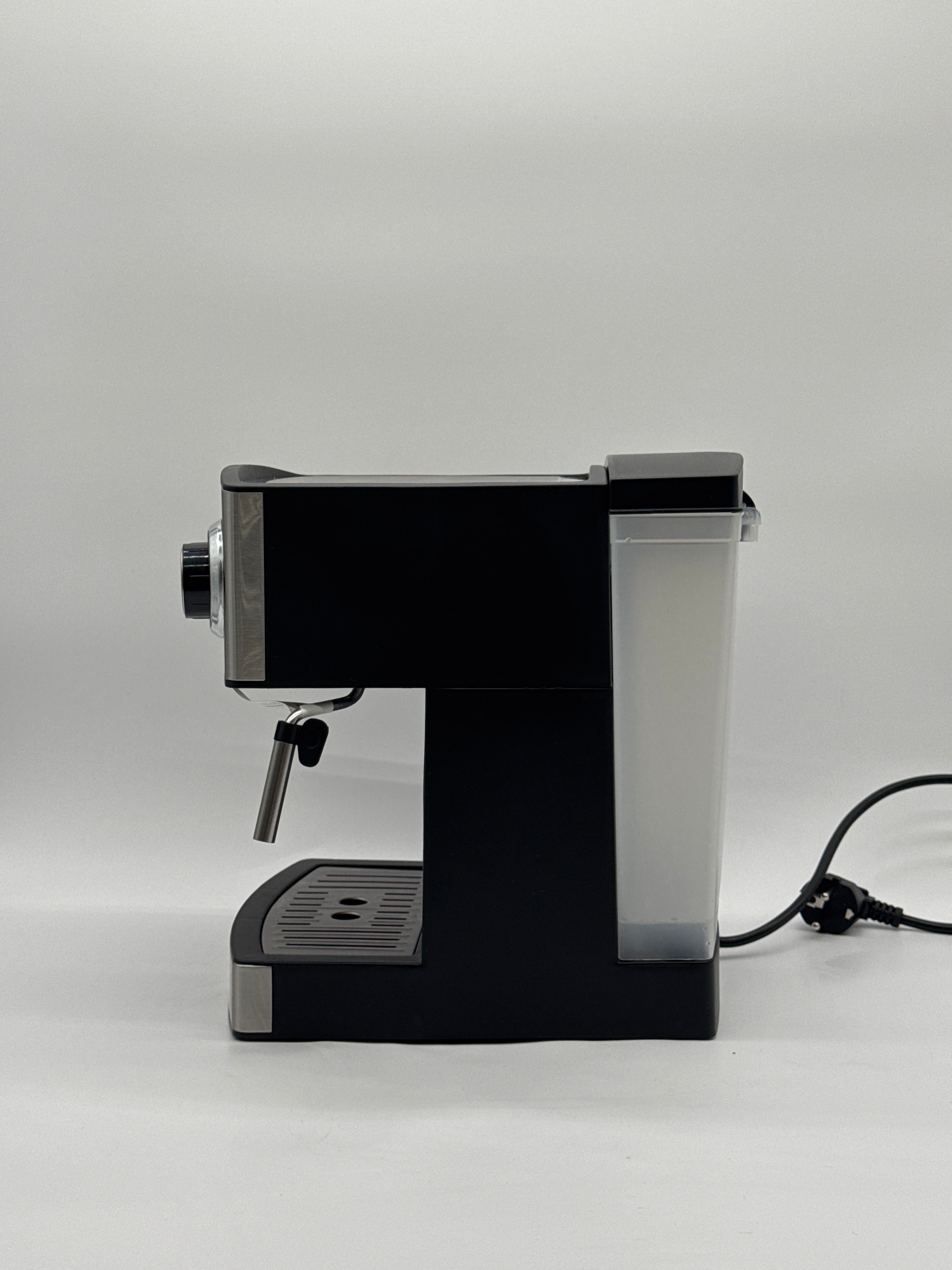 Cecotec Power Espresso 20 Milk Cecotec Power Espresso 20 - Macchina da caffè espresso 20 bar, 850 W