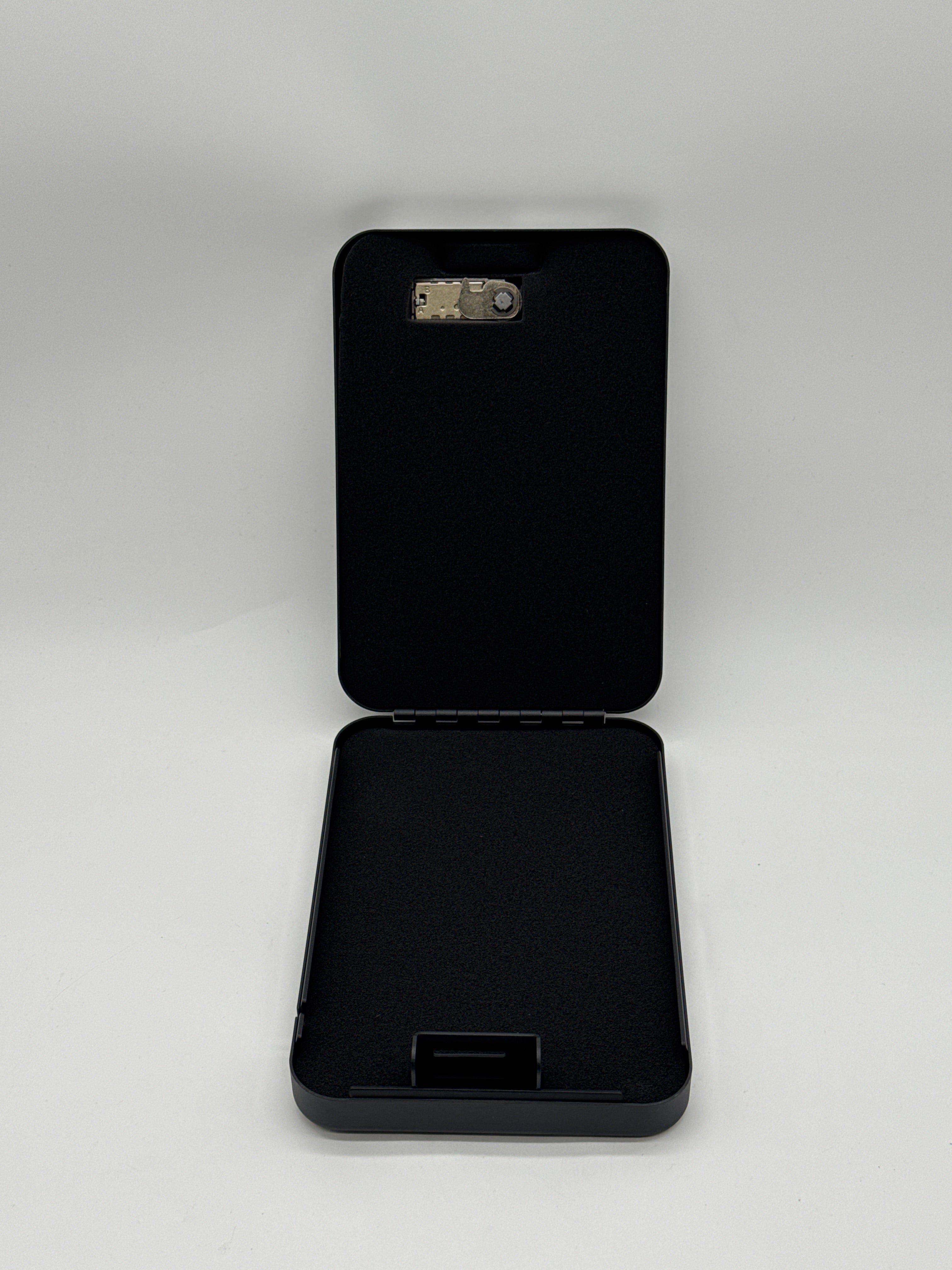 Amazon Basics Cassetta di sicurezza portatile grande Portable Safes Amazon Basics - Cassetta di sicurezza portatile grande, s