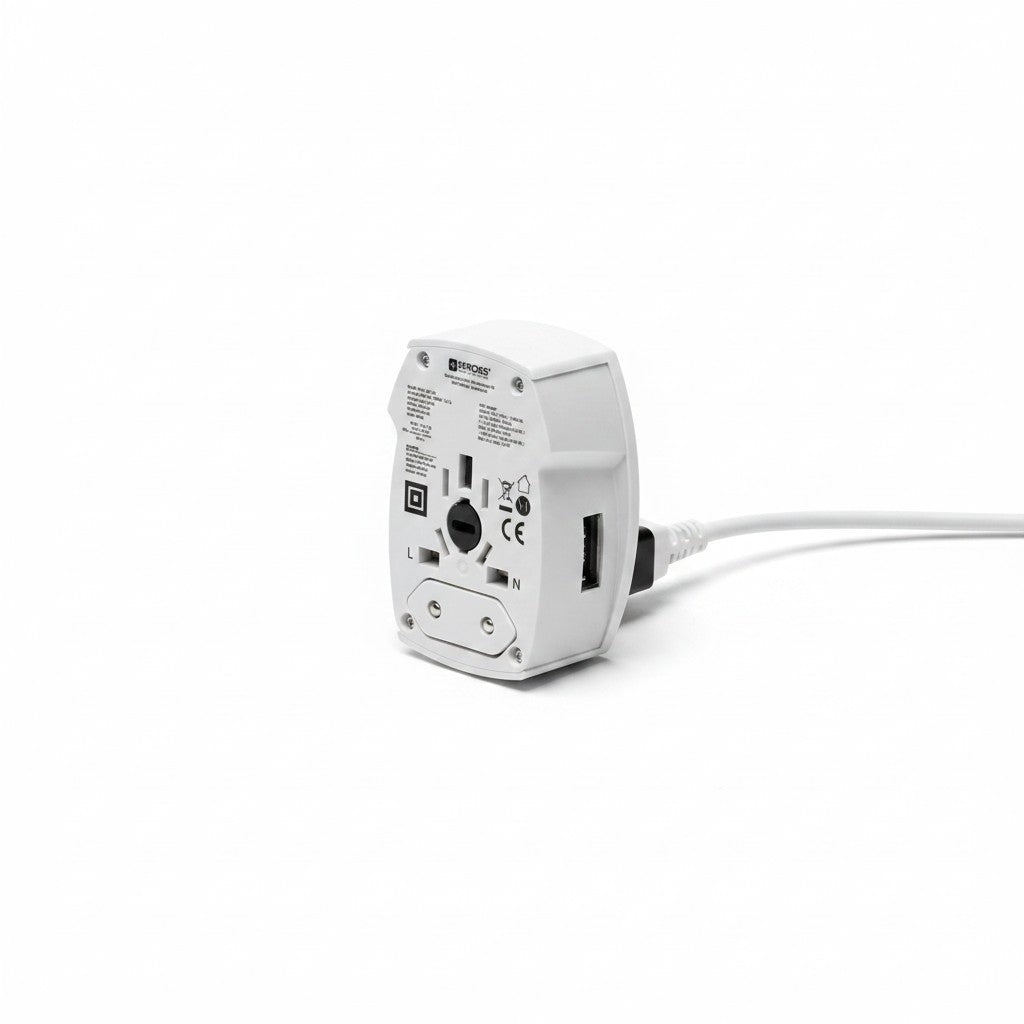 Adattatore da viaggio universale Mr Bob - Home & Tech Utility bianco con porte USB-A e USB-C per ricarica internazionale