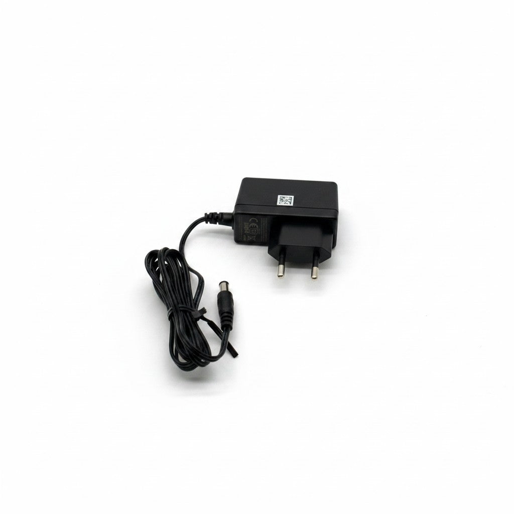 Alimentatore nero per switch D-Link GO-SW-5G venduto da Mr Bob - Home & Tech Utility con cavo e spina europea