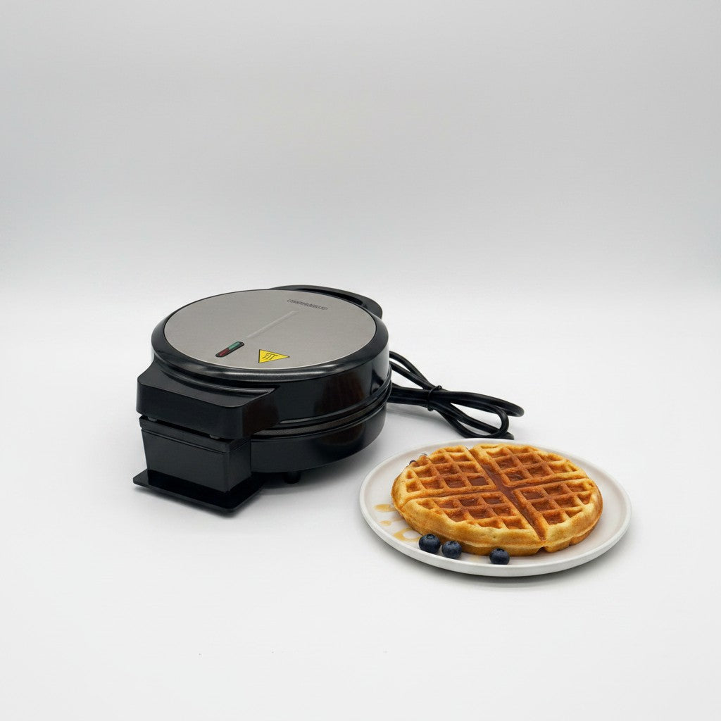 Macchina per waffle Mr Bob - Home & Tech Utility da 1000W nera con piastra elettrica e waffle appena preparato