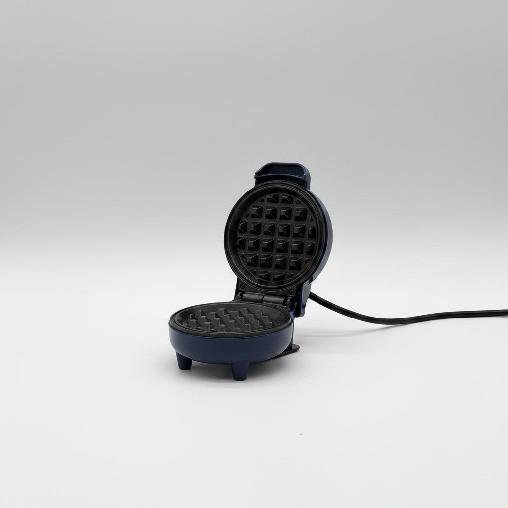 Mini macchina per waffle SNAILAR blu di Mr Bob - Home & Tech Utility con piastra antiaderente aperta