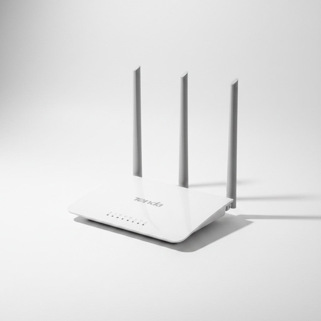 Router wireless Tenda F3 N300 bianco con tre antenne esterne, disponibile da Mr Bob - Home & Tech Utility