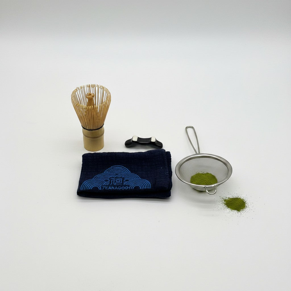 Set Mr Bob - Home & Tech Utility TEANAGOO per matcha con frusta in bambù, colino, panno blu e supporto