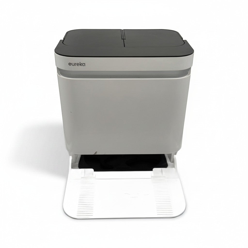 Stazione All-in-One Mr Bob - Home & Tech Utility per robot aspirapolvere Eureka J15 Pro Ultra in colore bianco e grigio